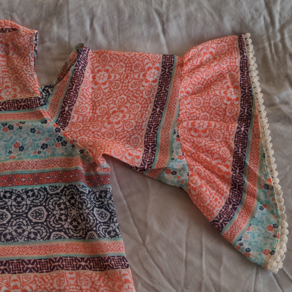 Cold-shoulder Spring Shirt - Picture 3 of 4